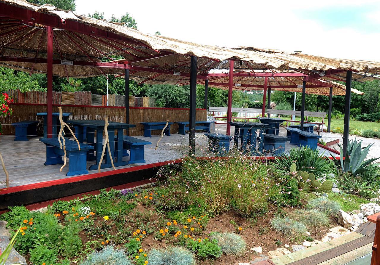 Hostel Dharma ริเยกา ภายนอก รูปภาพ